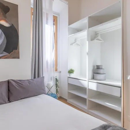 Iflat Navona White And Stylish شقة