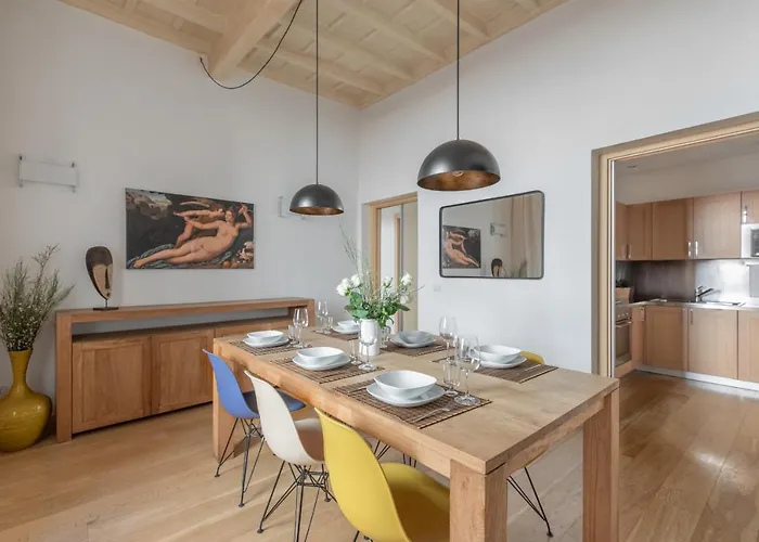 Iflat Navona White And Stylish Lägenhet Rom